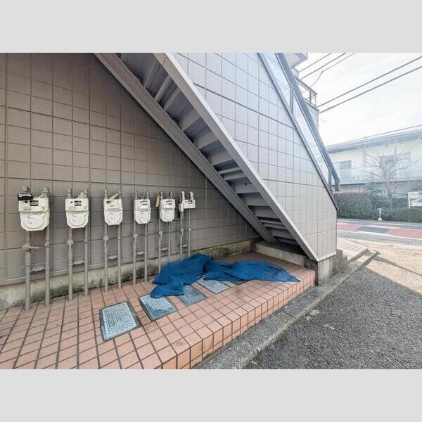 現地周辺 (ゴミ置場)