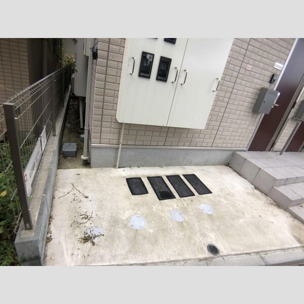 現地周辺 (駐輪場)