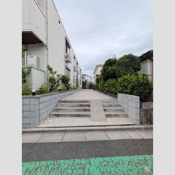 エントランス (階段)