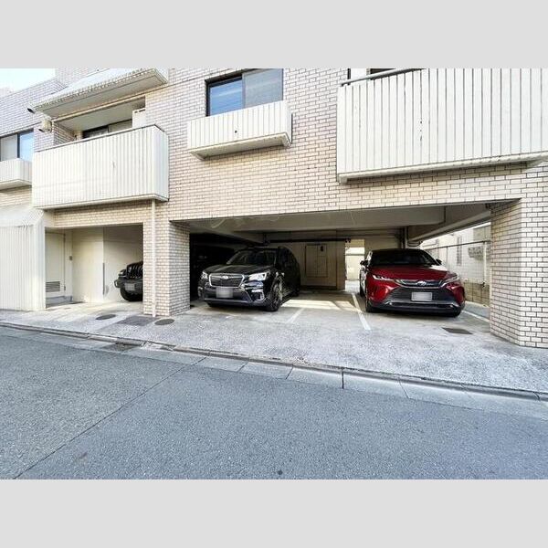 駐車場 (駐車場)