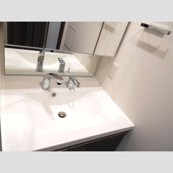 洗面所 (洗髪洗面化粧台)