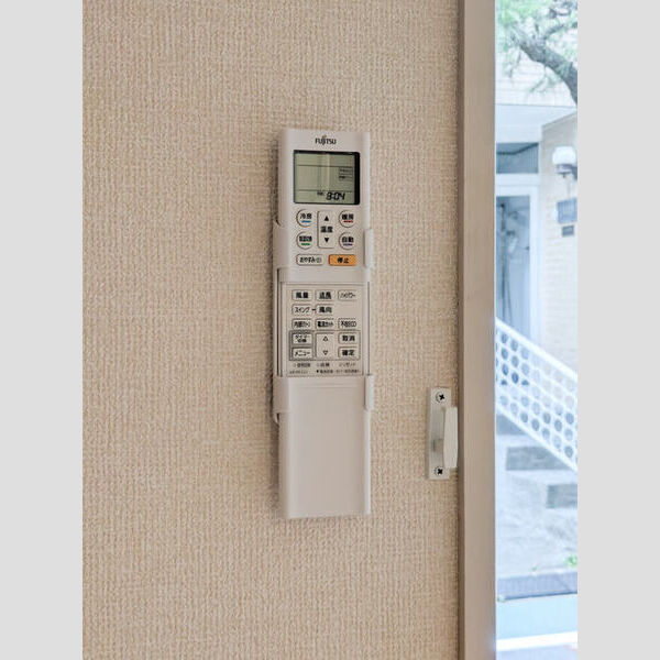 居室・リビング (エアコンリモコン)