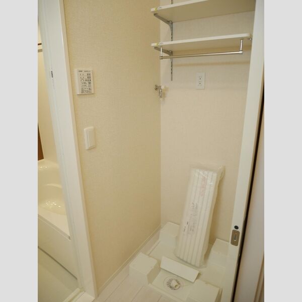 その他 (洗濯機置き場)