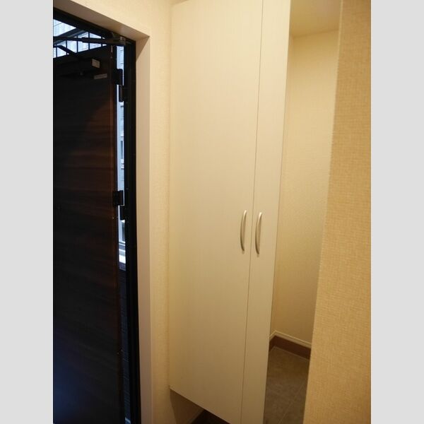 玄関 (シューズボックス)