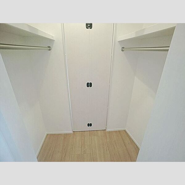 収納 (ウォークインクローゼット)