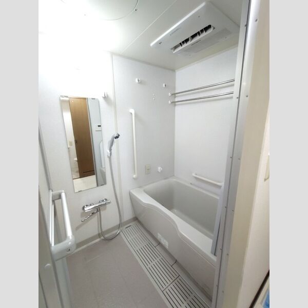 バス (浴室)