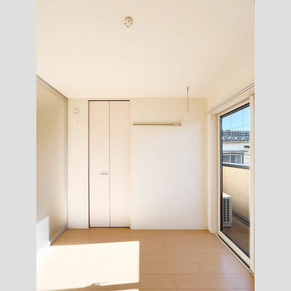 その他 (洋室)