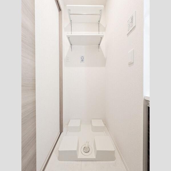 その他 (洗濯機置場)