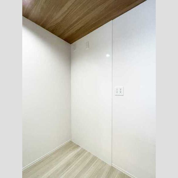 その他 (冷蔵庫置場)