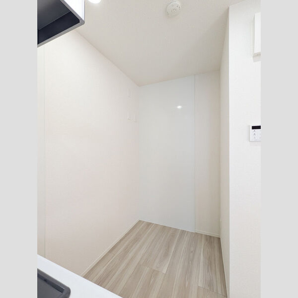 その他 (冷蔵庫置場)