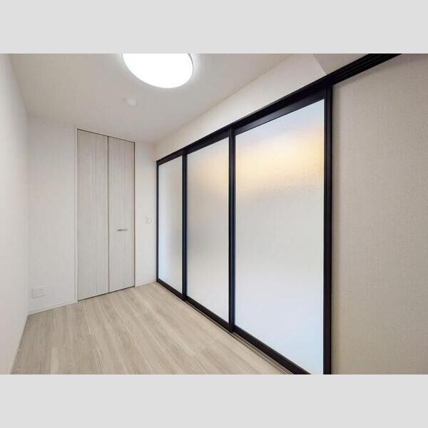 居室・リビング (洋室④)