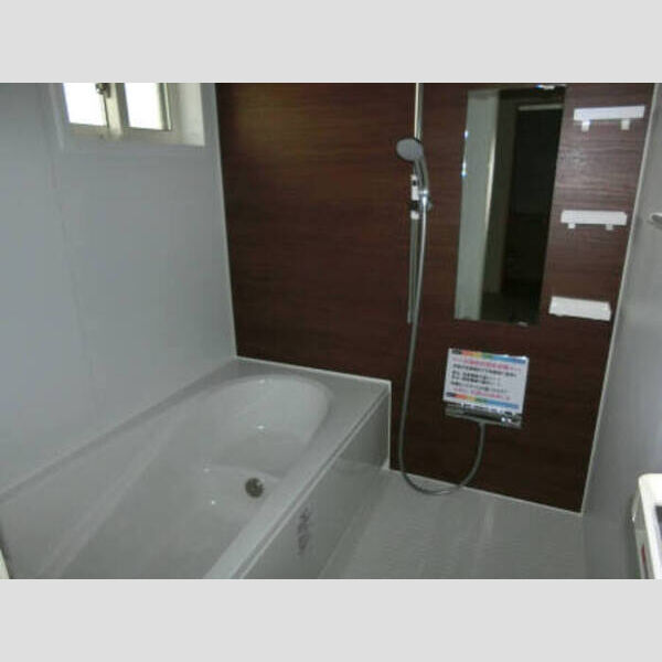 バス (アレセア)