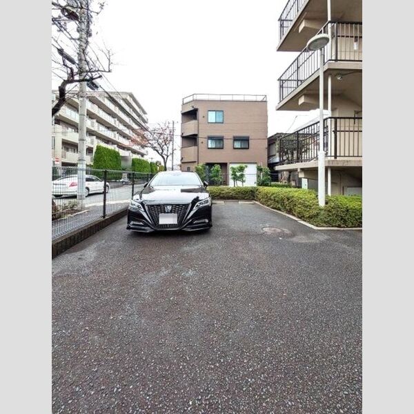 駐車場 (駐車場)