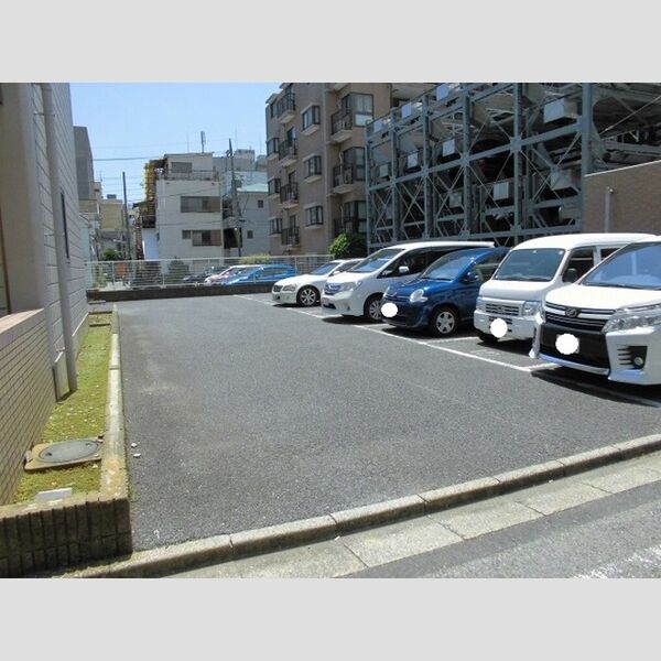 駐車場 (駐車場)
