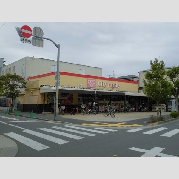 現地周辺 (Olympic下篠崎店まで596m)