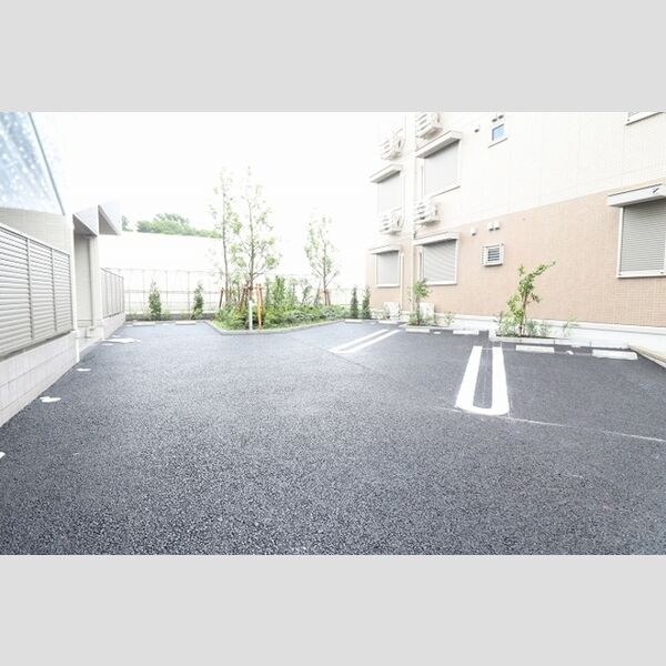 駐車場 (駐車場)