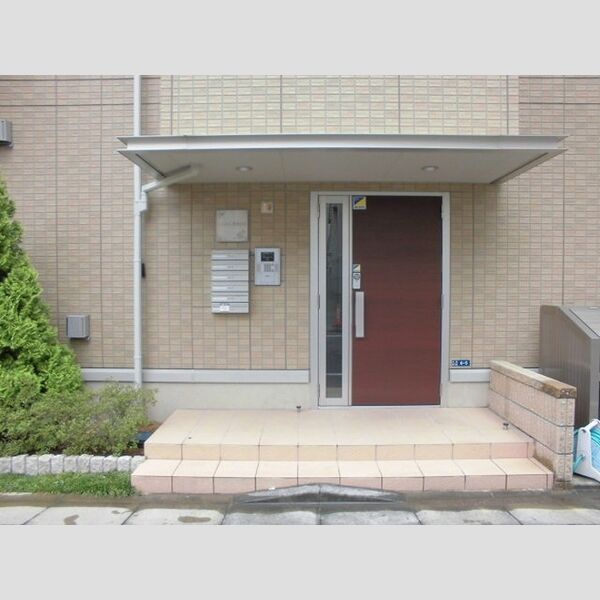 エントランス (エントランス)