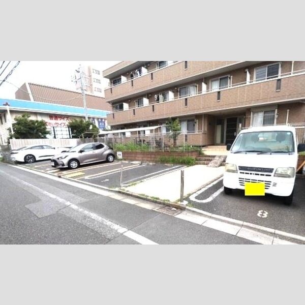 駐車場 (駐車場)