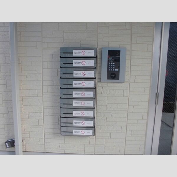 現地周辺 (集合ポスト・オートロック)