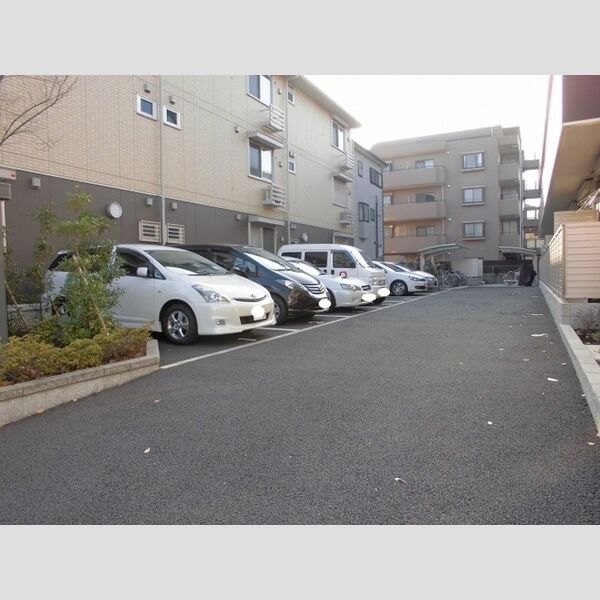 駐車場 (駐車場)