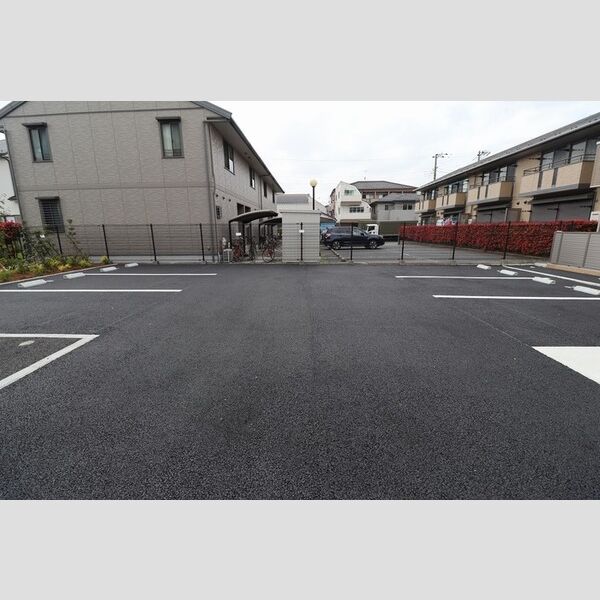 駐車場 (駐車場)