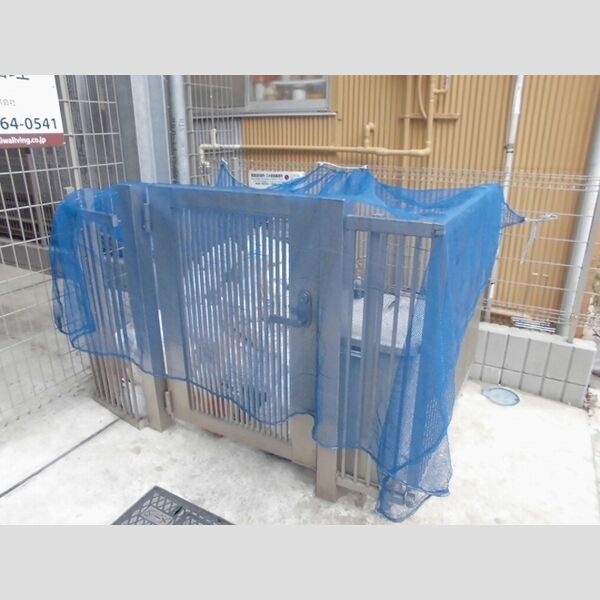 現地周辺 (ごみ置場)