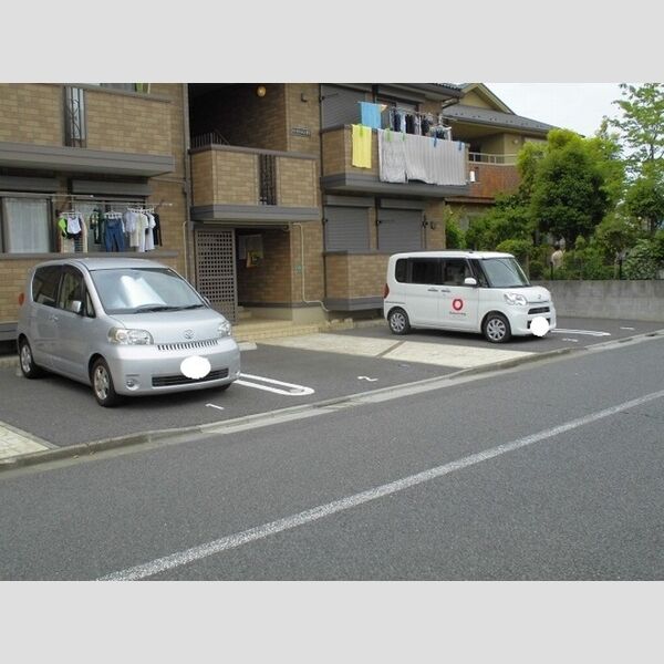 駐車場 (駐車場)