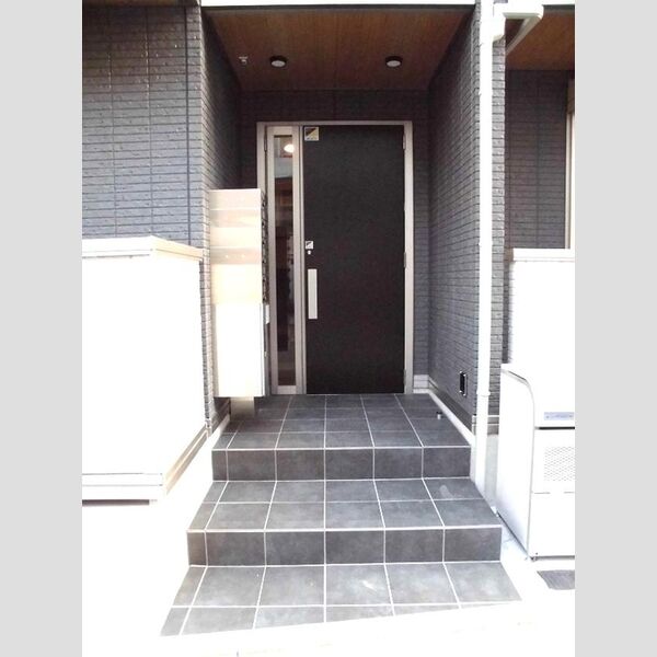 エントランス (エントランス)