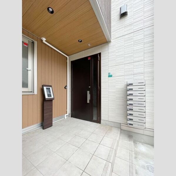 エントランス (エントランス)