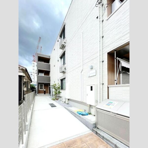 エントランス (エントランス)