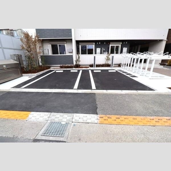 駐車場 (駐車場)