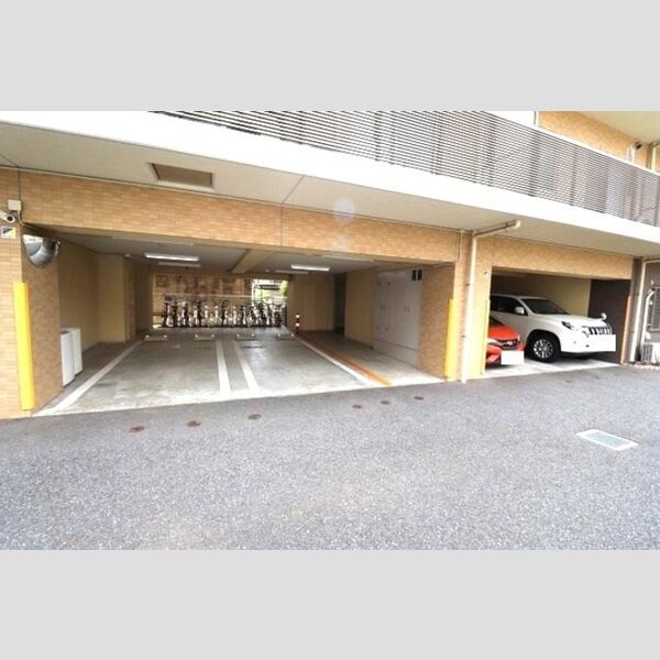 駐車場 (駐車場)