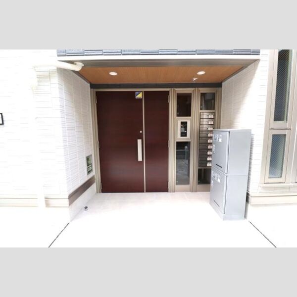 エントランス (エントランス)