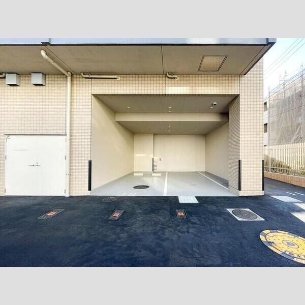 駐車場 (駐車場2)