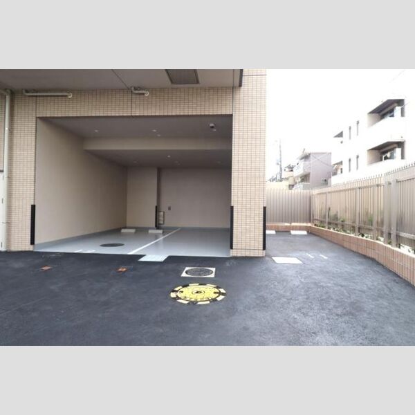 駐車場 (駐車場)