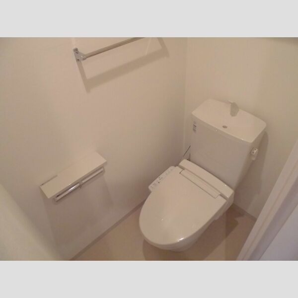 トイレ (温水洗浄暖房便座)