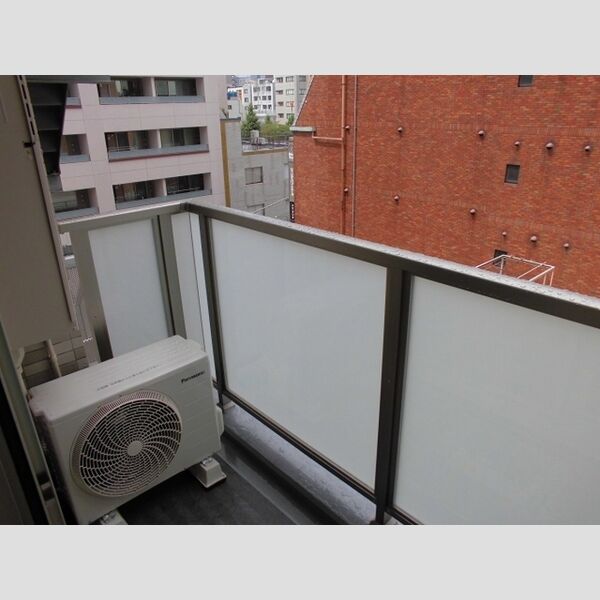 バルコニー・ベランダ (バルコニー)