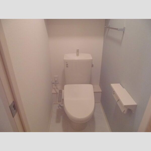 トイレ (温水洗浄暖房便座)