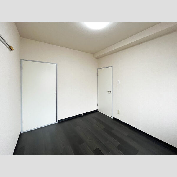 その他 (洋室5.6帖⓵)