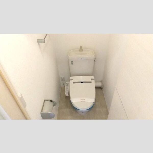 トイレ (温水洗浄暖房便座)