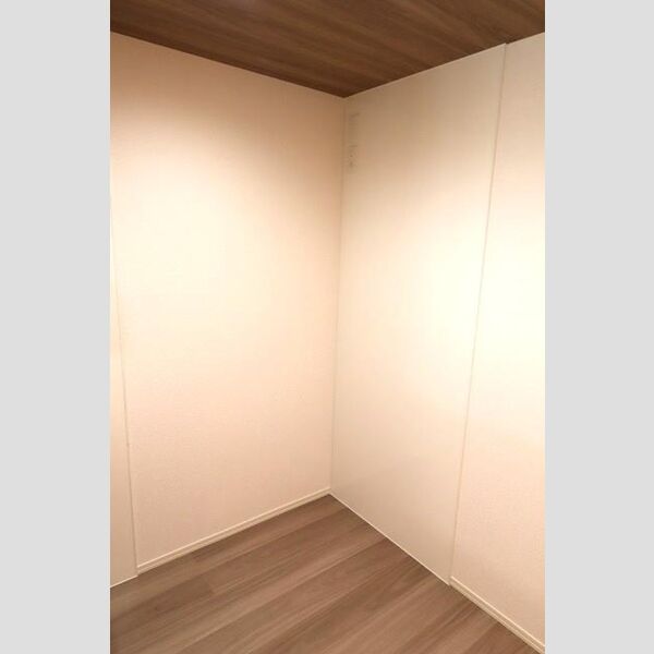 その他 (冷蔵庫置場)