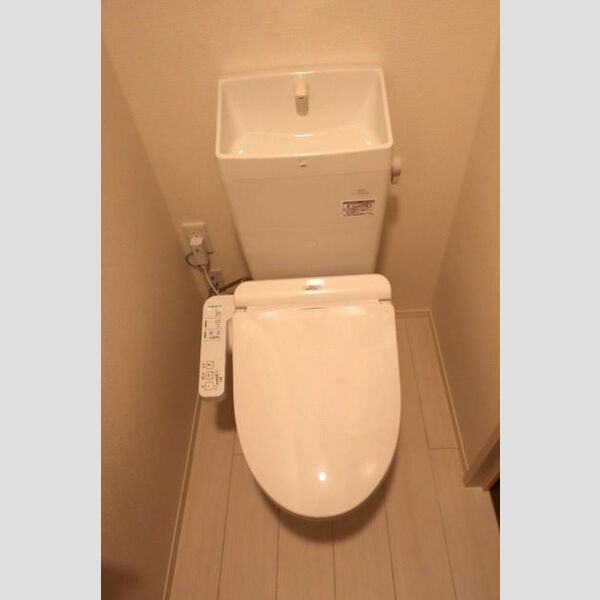 トイレ (温水洗浄暖房便座)