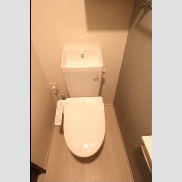 トイレ (温水洗浄暖房便座)