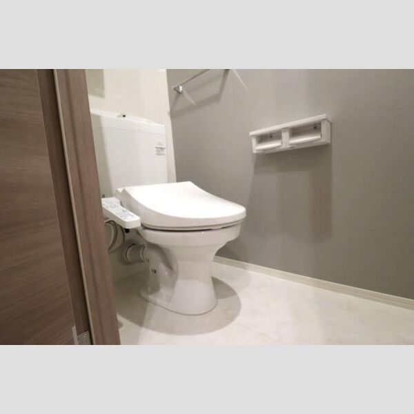 トイレ (温水洗浄暖房便座)