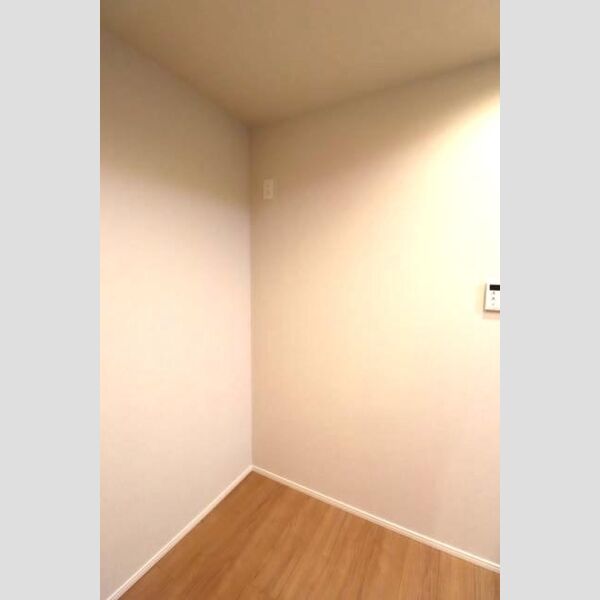 キッチン (冷蔵庫置き場)