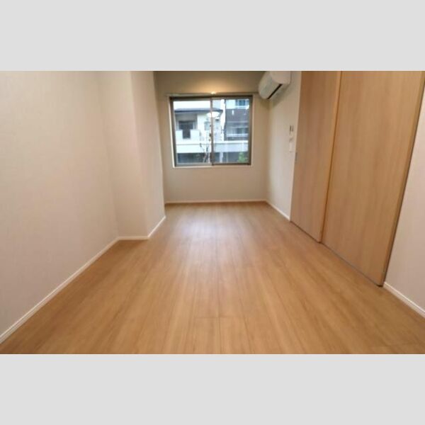 その他 (洋室7、8帖)