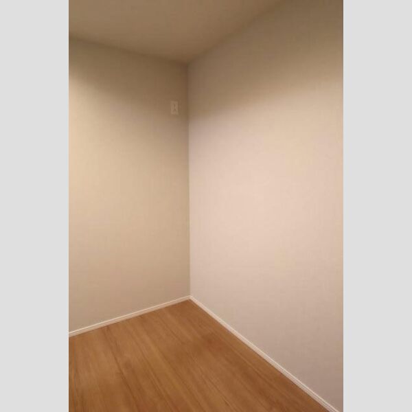 キッチン (冷蔵庫置き場)