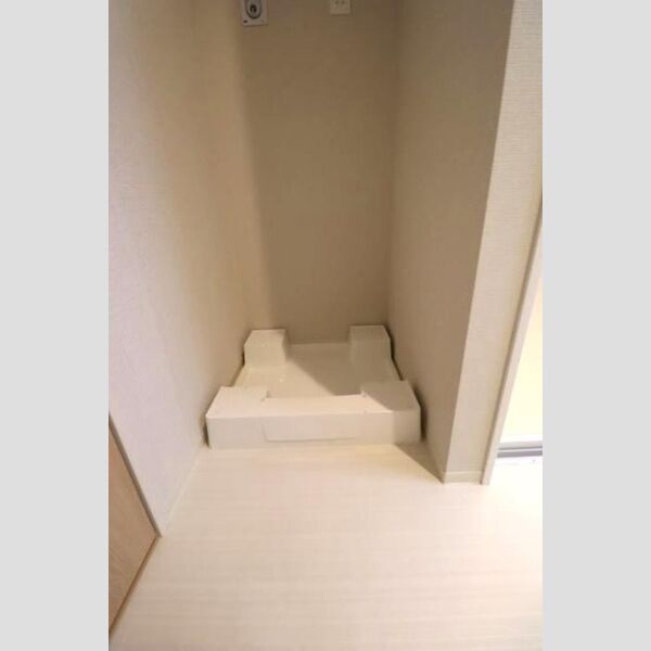 洗面所 (洗濯機置き場)