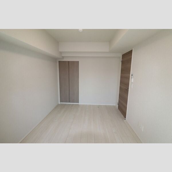 その他 (洋室6.8帖⓷)