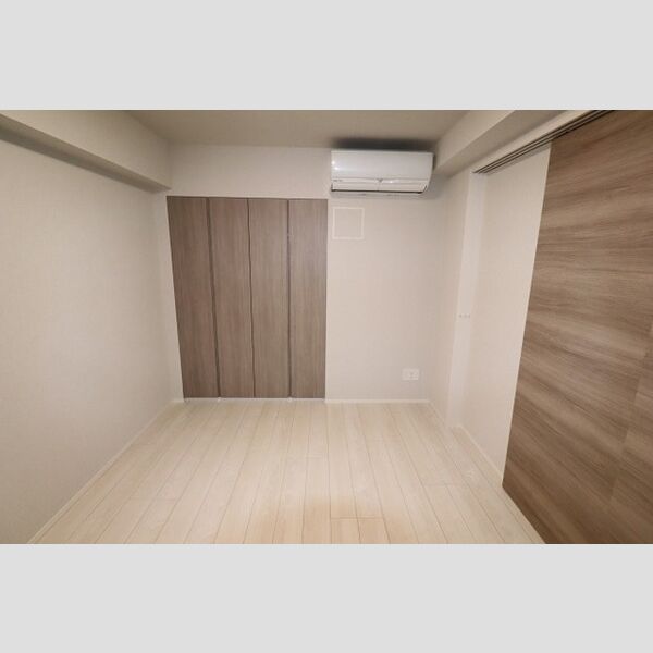 その他 (洋室6.1帖⓶)